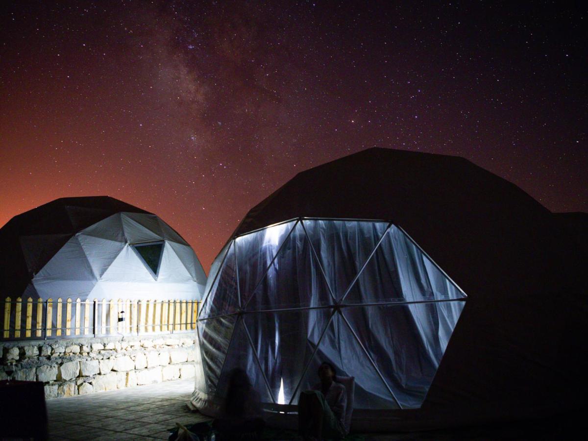 ホテル The Rock Camp Petra ワディ・ムーサ エクステリア 写真